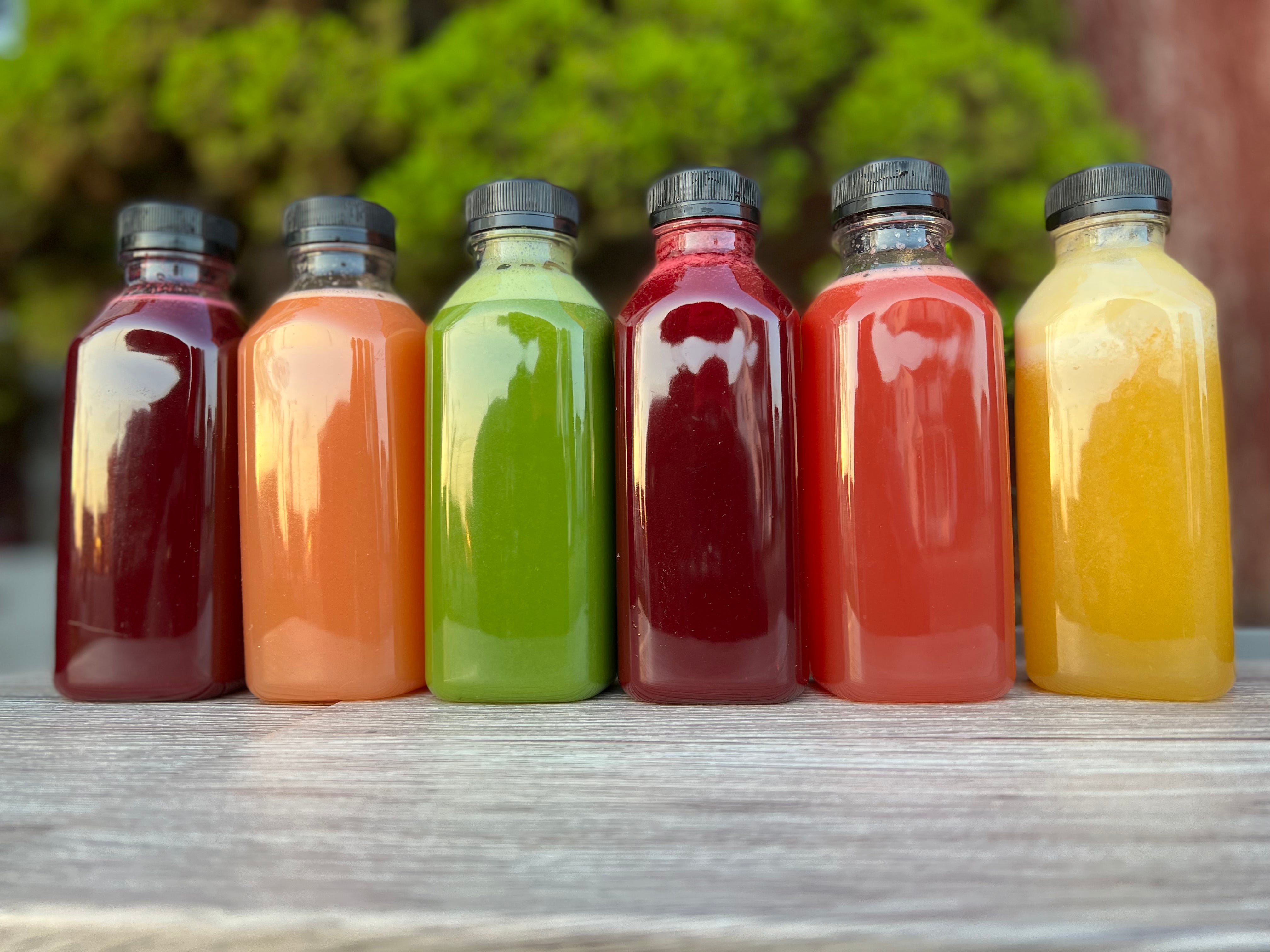Cold pressed fruit juices for detox - 3 day detox cleanse