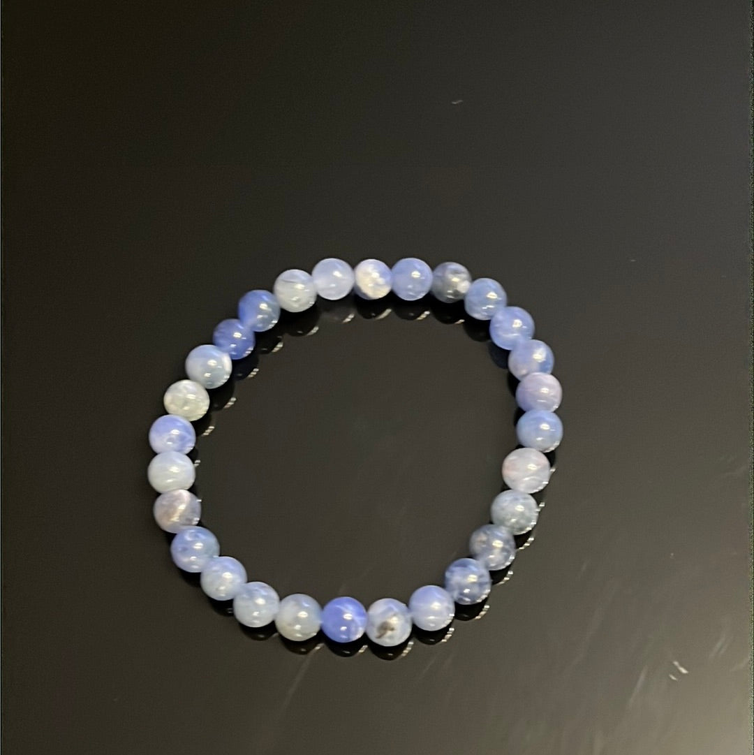 Sodalite gemstone bracelet | intuition bracelet