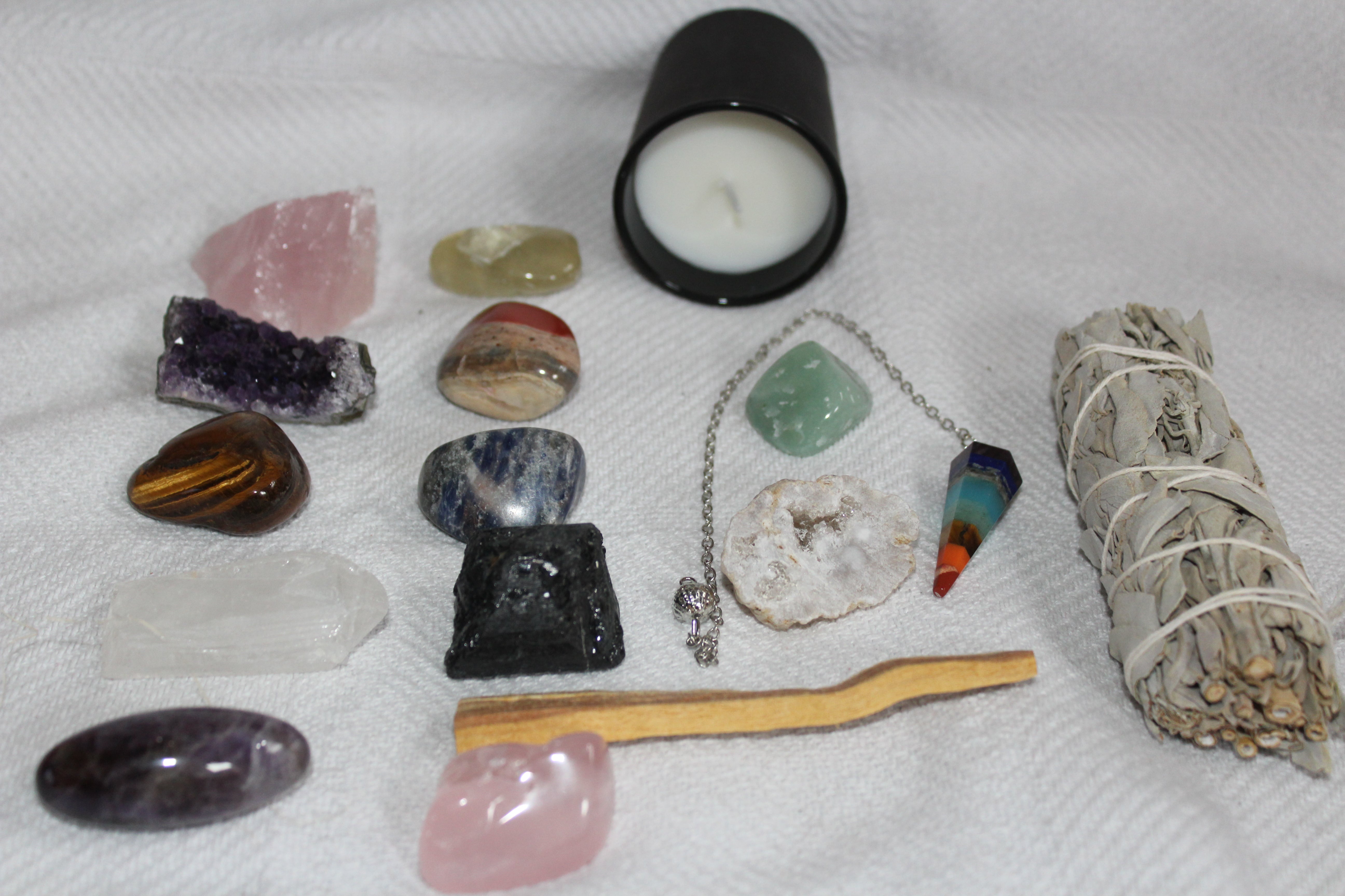 Premium spiritual box for meditation | Reiki healing crystal kit