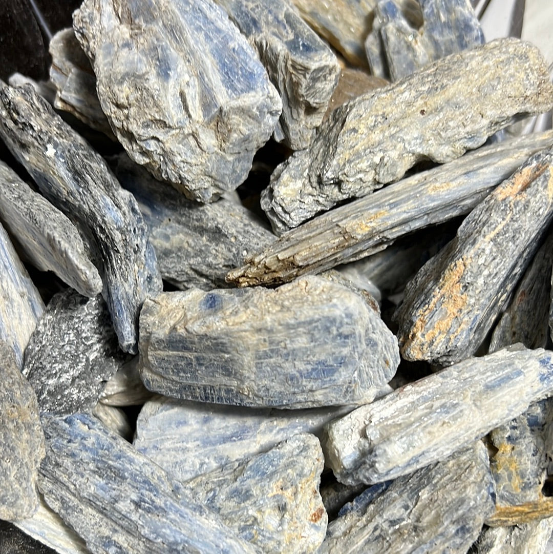 Kyanite raw stones - Blue healing Kyanite