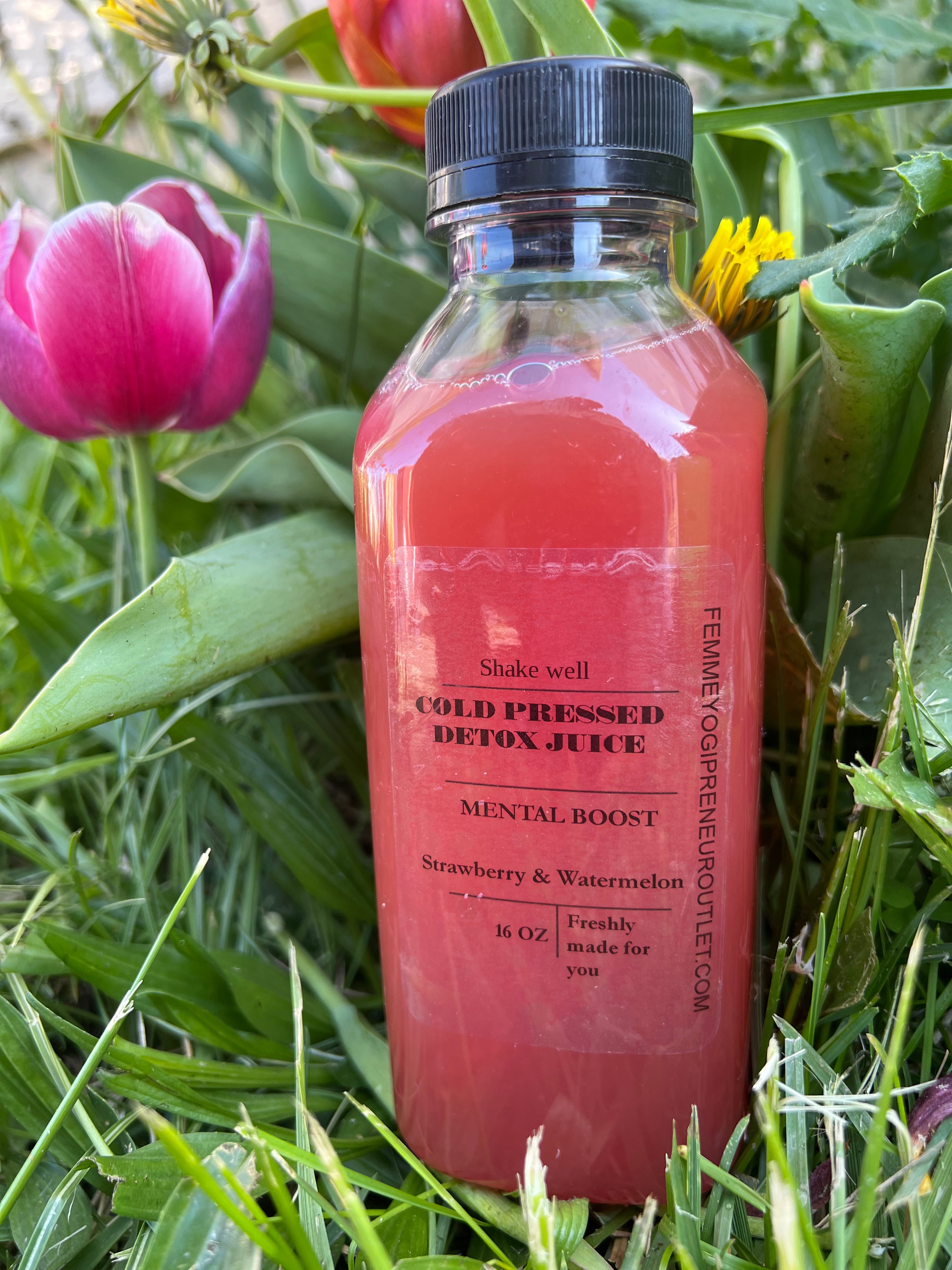 cold pressed fruit juice made with strawberry and watermelon