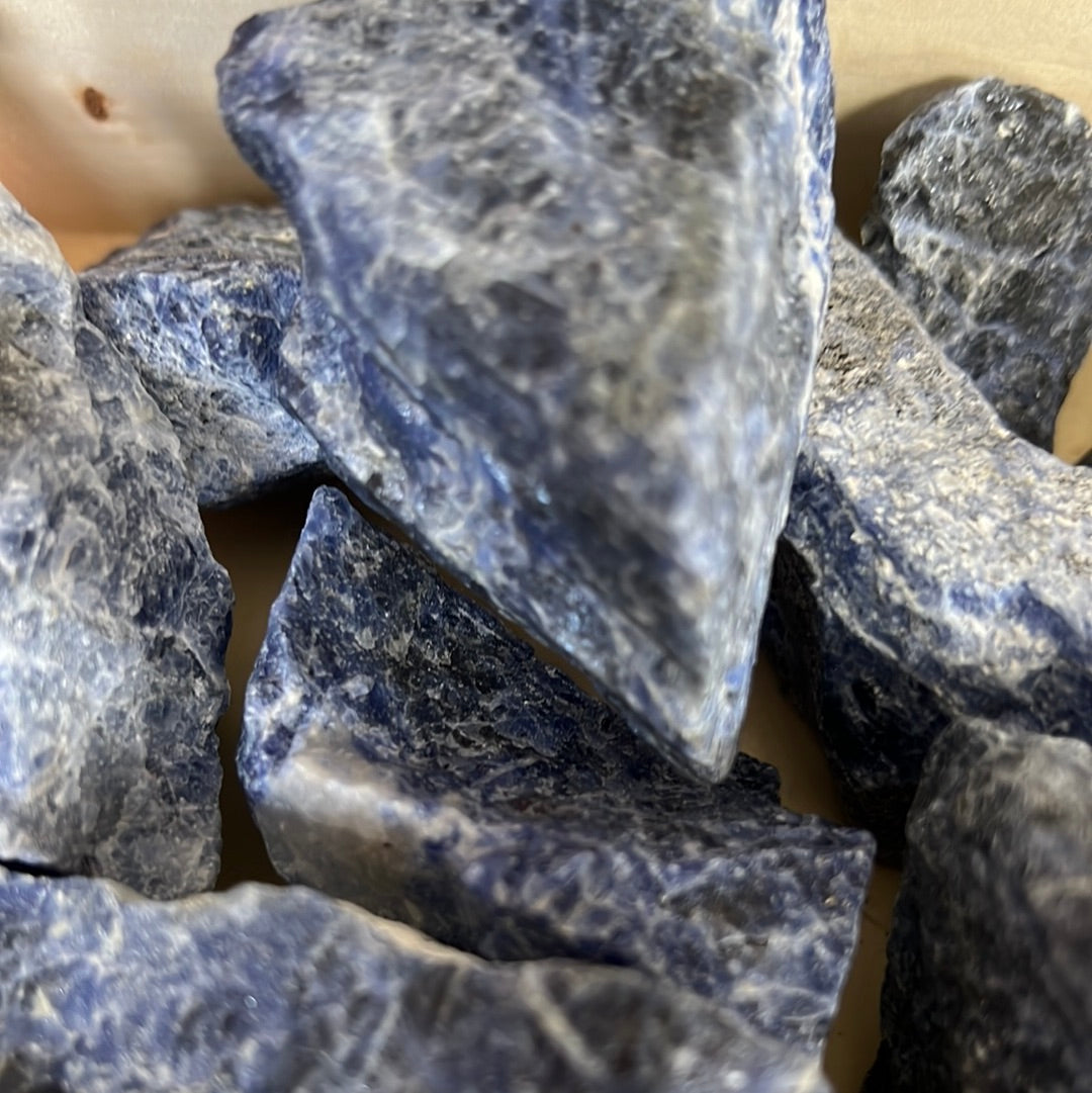 Rough Sodalite stone - Blue healing stone