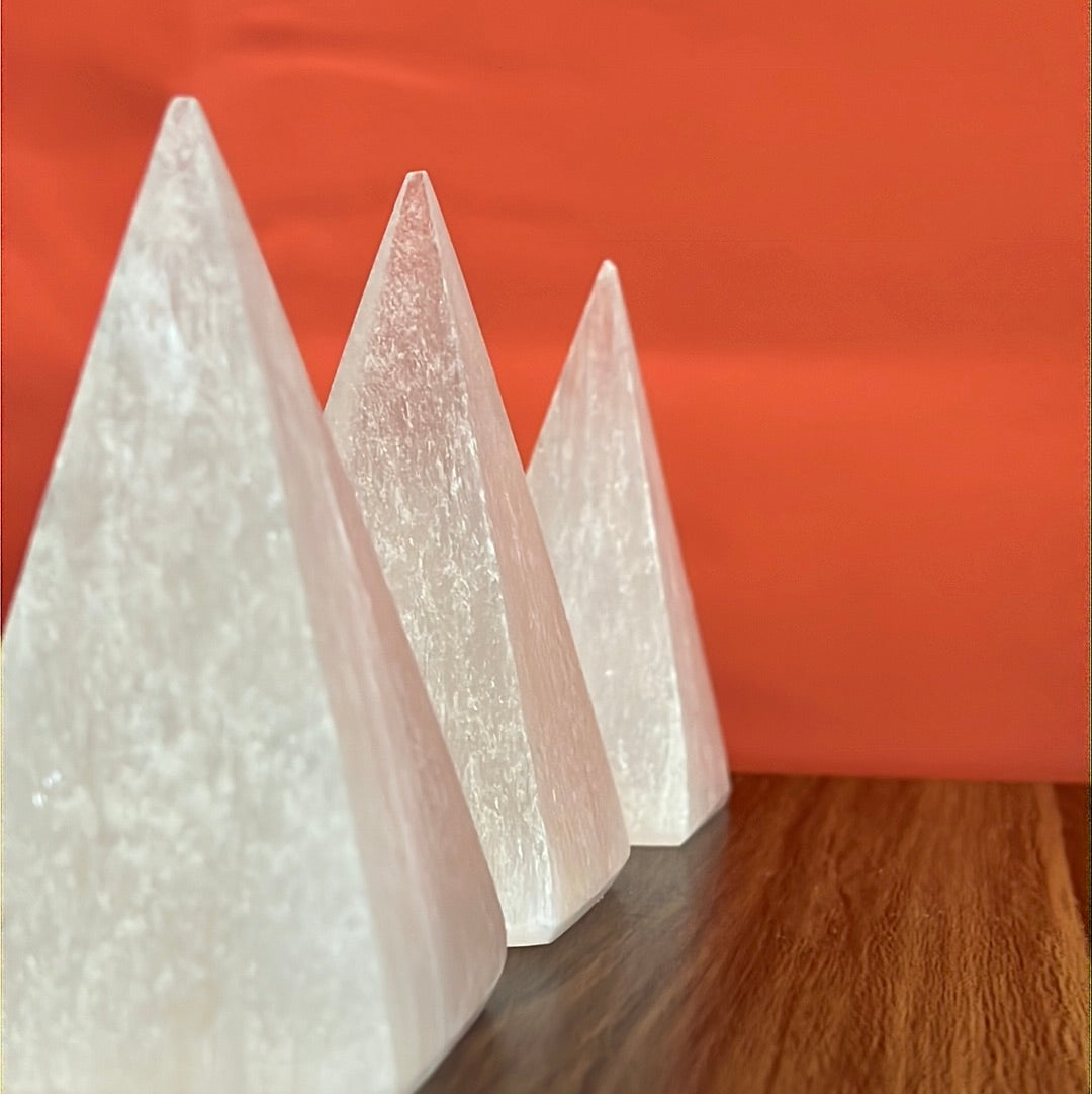 Satin Spar pyramid - Selenite cone