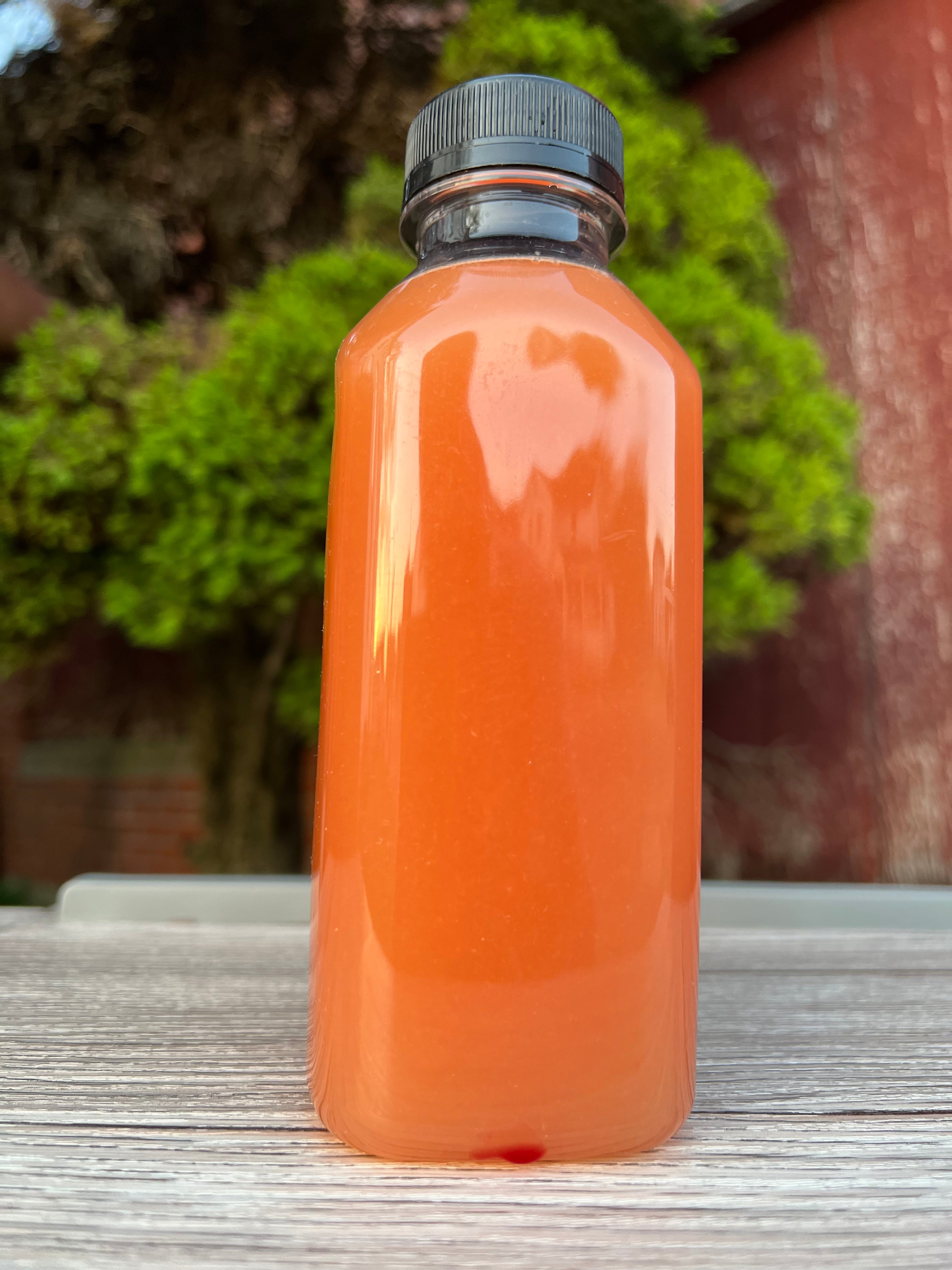 orange grapefuit and papaya cold pressed juice