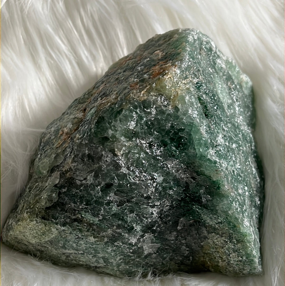 Raw Green Aventurine healing stone - Lucky crystal